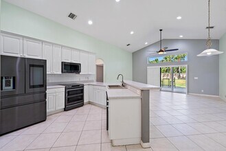 500 N Cypress Dr in Jupiter, FL - Building Photo - Building Photo