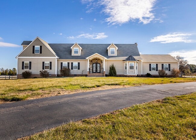 2317 Huguenot Springs Rd in Midlothian, VA - Building Photo - Building Photo