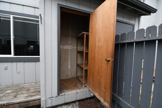 4045 E 20th Ave in Anchorage, AK - Building Photo - Building Photo