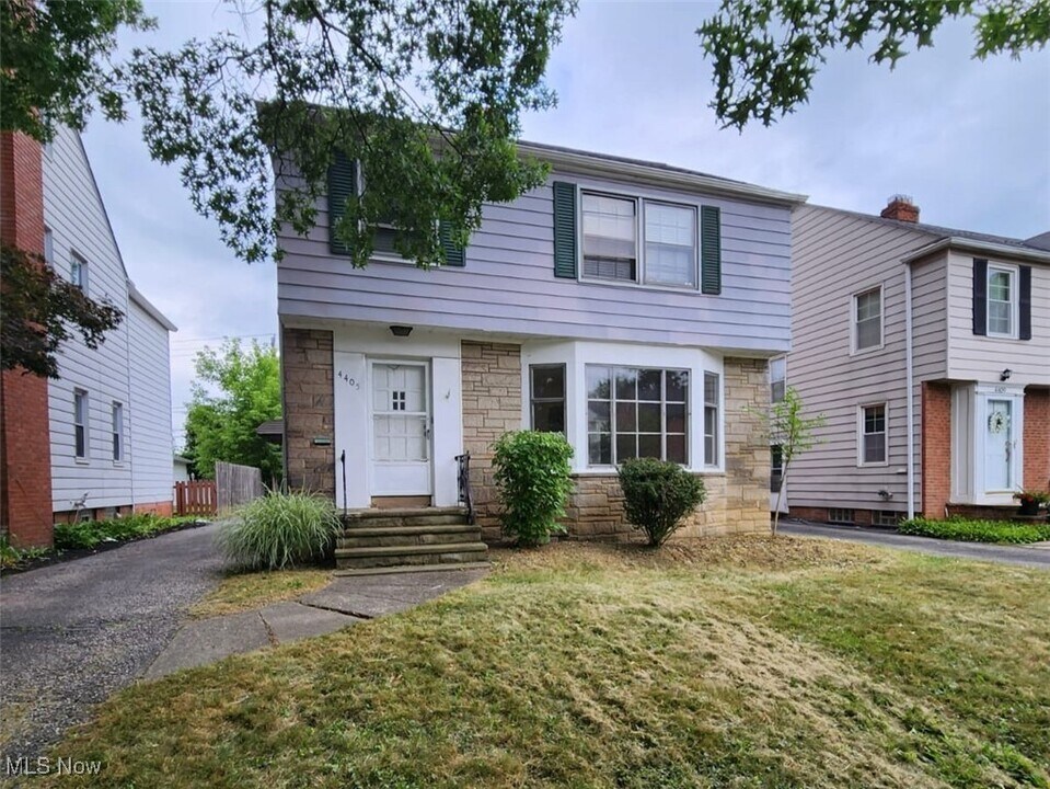 4405 Groveland Rd in University Heights, OH - Building Photo