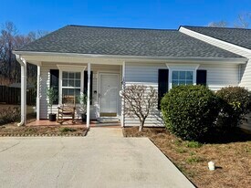 1653 Summerwoods Cir in Griffin, GA - Building Photo