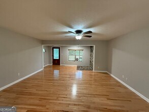 1565 Corinth Rd in Hogansville, GA - Building Photo - Building Photo