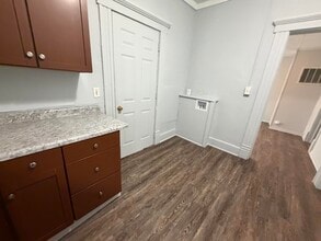 1129 N Jackson St in Danville, IL - Building Photo - Building Photo