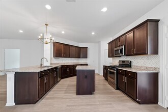 19168 Pinewood Grove Trl in Roman Forest, TX - Building Photo - Building Photo