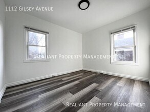 1112 Gilsey Ave in Cincinnati, OH - Building Photo - Building Photo