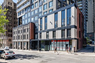 Le Smith in Montréal, QC - Building Photo - Building Photo