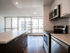 378 Vine in St Catharines, ON - Building Photo - Building Photo