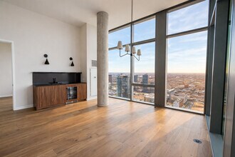 1114 W Carroll Ave in Chicago, IL - Building Photo - Building Photo