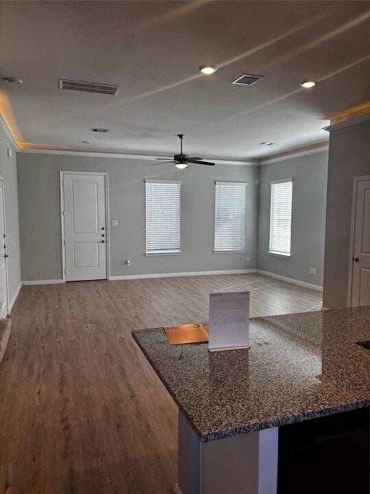 14514 Campbell Cv Ln in Texas City, TX - Building Photo