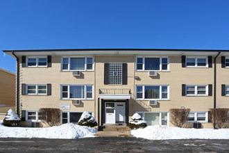 Pines Edge Apartments in Norridge, IL - Building Photo - Building Photo