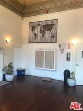 814 S Hobart Blvd in Los Angeles, CA - Building Photo - Building Photo