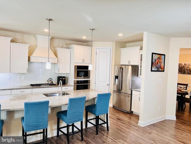 property at 29487 Pembroke Lndg