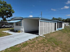 39143 Ola Ave in Zephyrhills, FL - Building Photo - Building Photo