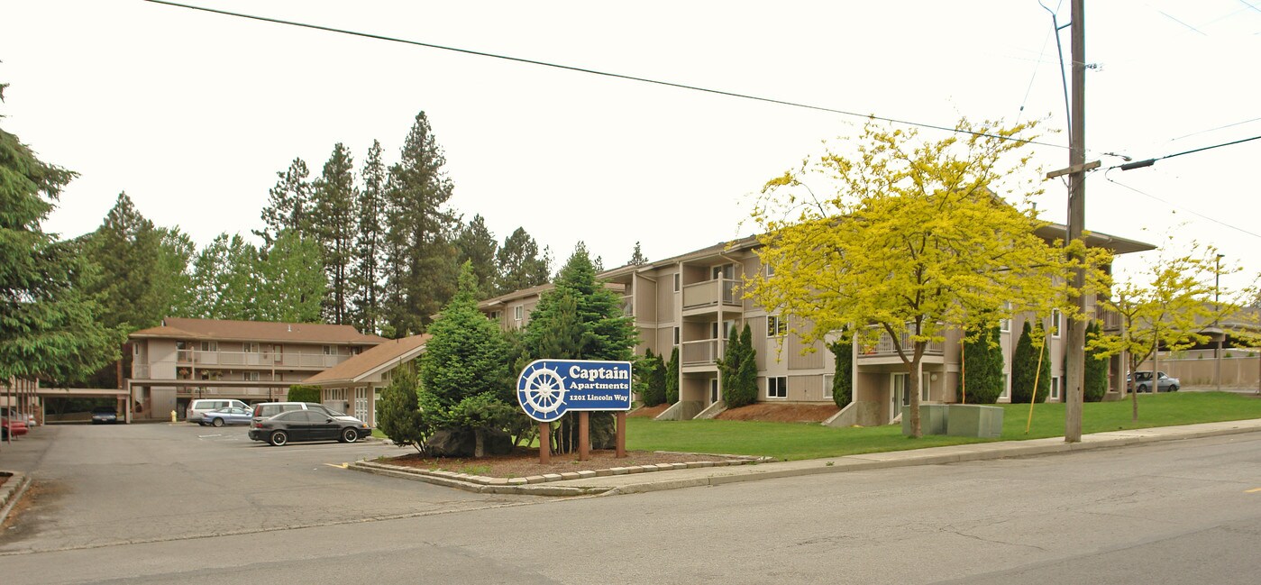 Captain Apartments in Coeur d'Alene, ID - Foto de edificio