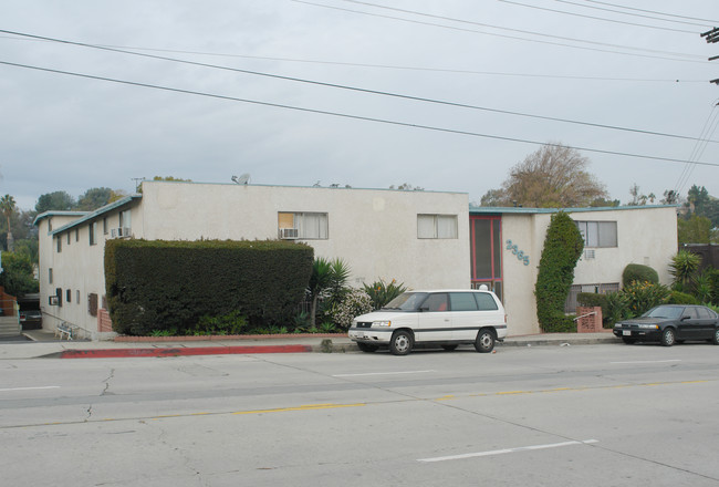 2365 Glendale Blvd in Los Angeles, CA - Foto de edificio - Building Photo