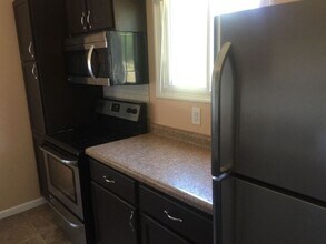 1934 Junction Ave in Kalamazoo, MI - Building Photo - Building Photo