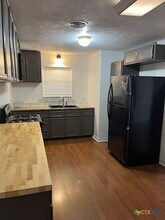 208 E Voelter Ave in Killeen, TX - Building Photo - Building Photo