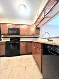 2146 Hazlitt Dr photo'