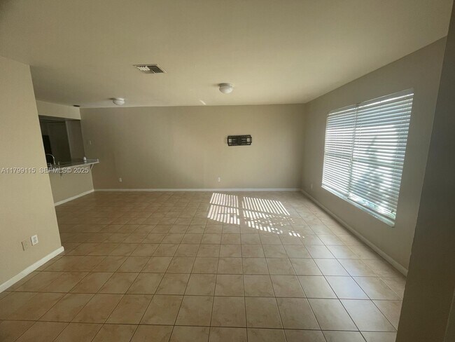 1104 SE 24th Ave in Cape Coral, FL - Building Photo - Building Photo