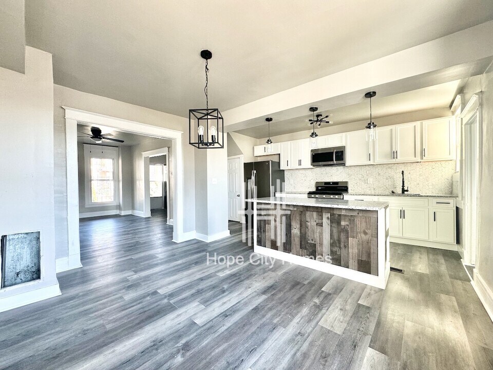 1018 N Rosedale St in Baltimore, MD - Building Photo