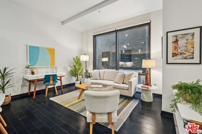 property at 655S S Hope St