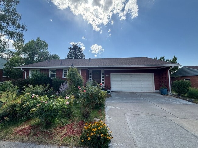 property at 181 S 16th Pl