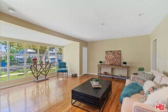 14024 Peach Grove St in Los Angeles, CA - Building Photo - Building Photo