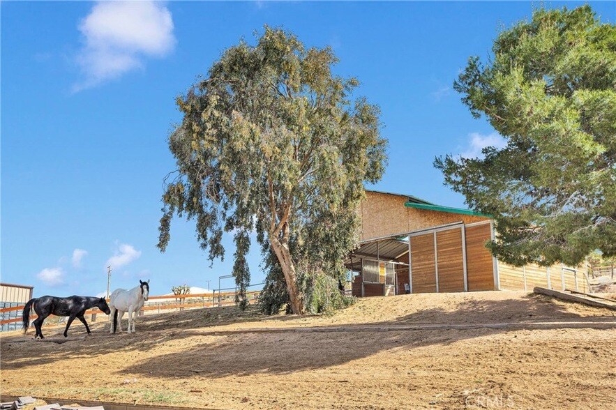 25733 Roundup Way, Unit 1249 in Apple Valley, CA - Foto de edificio