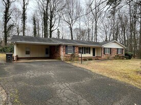 2602 Caroline St in Statesville, NC - Building Photo