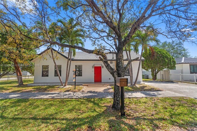 601 SW 1st St in Hallandale Beach, FL - Building Photo - Building Photo