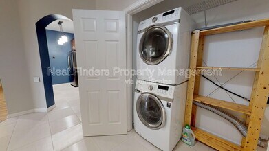 7990 Baymeadows Rd E in Jacksonville, FL - Building Photo - Building Photo