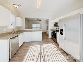 1211 Joannas Ct in Charlotte, NC - Building Photo - Building Photo