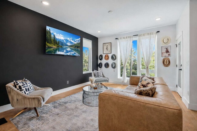 1007 12th Ave N, Unit SI ID1051727P in Nashville, TN - Foto de edificio - Building Photo