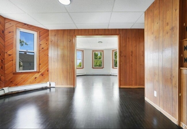 property at 628 S Almond St