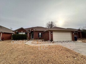 10716 NW 31st Terrace in Yukon, OK - Building Photo