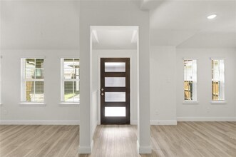 625 Presidio St in Aubrey, TX - Foto de edificio - Building Photo