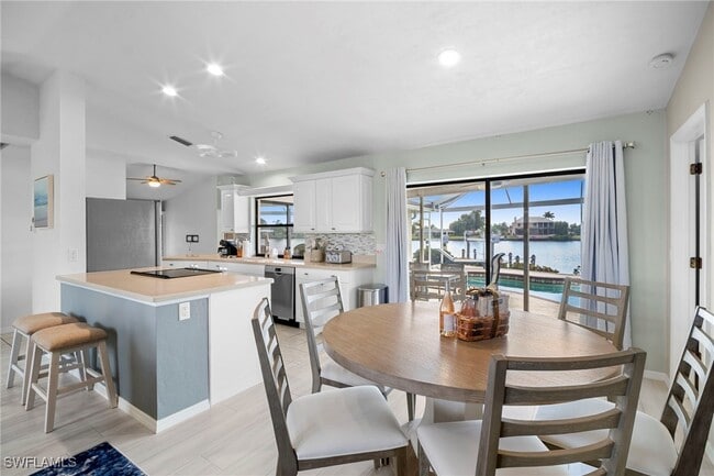 property at 4530 W Coral Cir