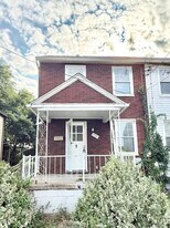 927 Vankirk St in Clairton, PA - Building Photo