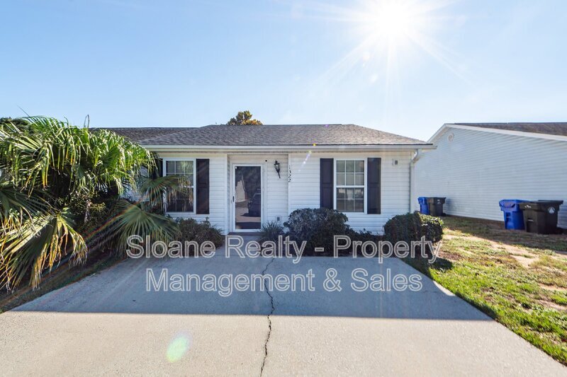 1322 Pinnacle Ln in Charleston, SC - Building Photo