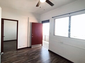 1218 N School St in Honolulu, HI - Building Photo - Building Photo