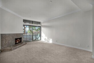 200 N Swall Dr, Unit 551 in Beverly Hills, CA - Foto de edificio - Building Photo