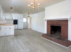 2204 Fayetteville St in Durham, NC - Building Photo