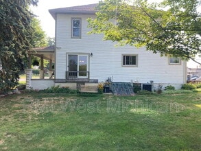 2574 Sherwood St SW in Byron Center, MI - Building Photo - Building Photo