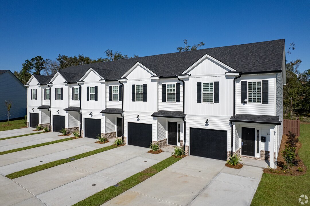 57 Belleau Woods Cir in Hinesville, GA - Building Photo