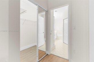 9934 NW 30th St in Doral, FL - Building Photo - Building Photo