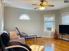 31 Irving St in Winchester, MA - Building Photo - Building Photo