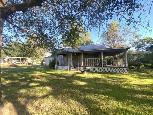 304 Elizabeth St in Trinity, TX - Building Photo - Building Photo