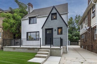 2744 Lawrence St in Detroit, MI - Building Photo