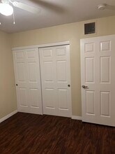 3024 E Carey Ave, Unit 1 in North Las Vegas, NV - Foto de edificio - Building Photo