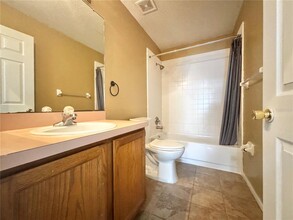 305 Sterling Lake Dr in Ocoee, FL - Foto de edificio - Building Photo